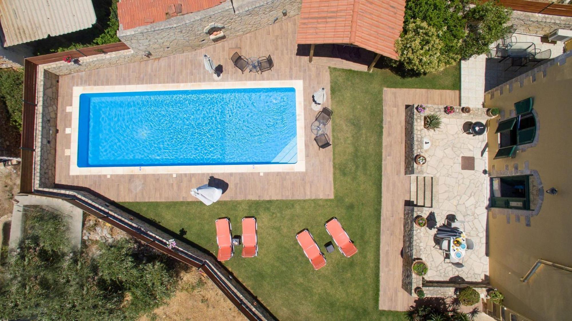 Skandalis Apartments With Pool Хорафакия Экстерьер фото